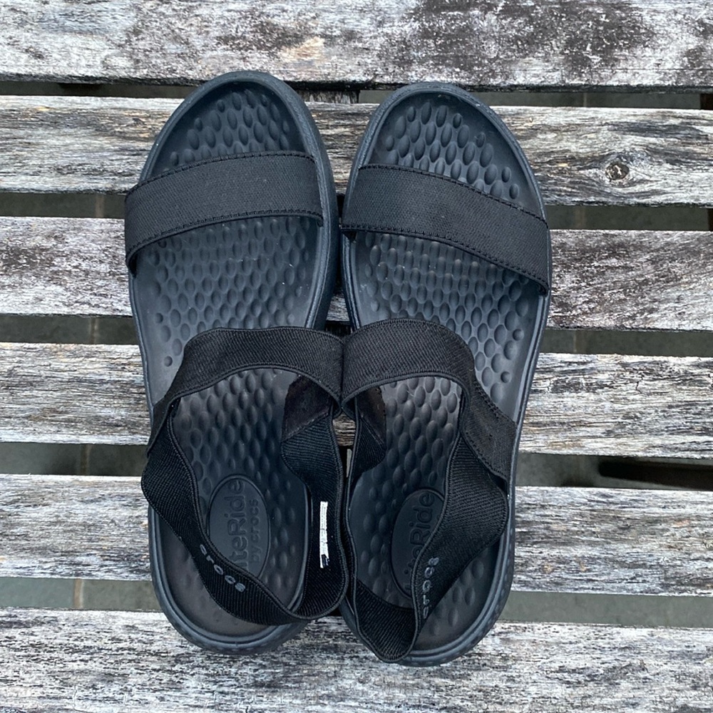 CROCS LiteRide Sandal in black, 8